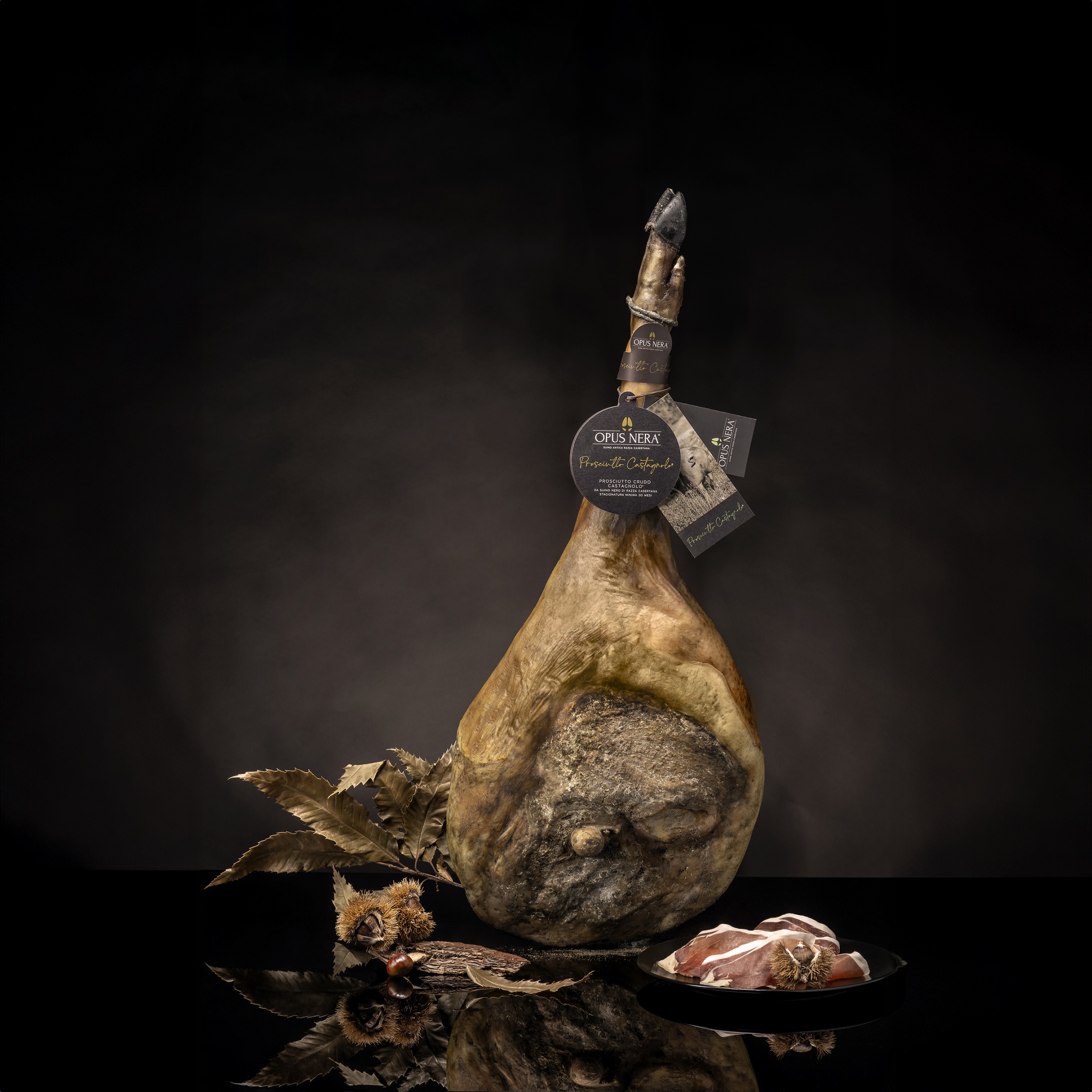 PROSCIUTTO CASTAGNOLO® DA SUINO NERO DI RAZZA CASERTANA DISOSSATO INTERO, SV
